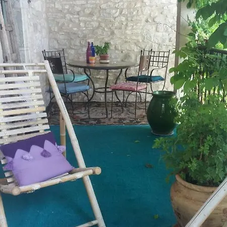 Gaietefleur Bed & Breakfast *